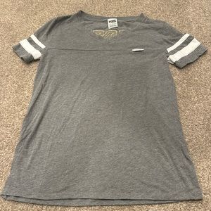 PINK Victorias Secret VNeck Tshirt Tee T-Shirt Gray Grey Women Sz XS Sequin